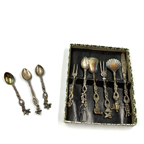 Florentine 9 Pieces Hostess Around The World Flatware Set Silver Antique - Picture 1 of 14